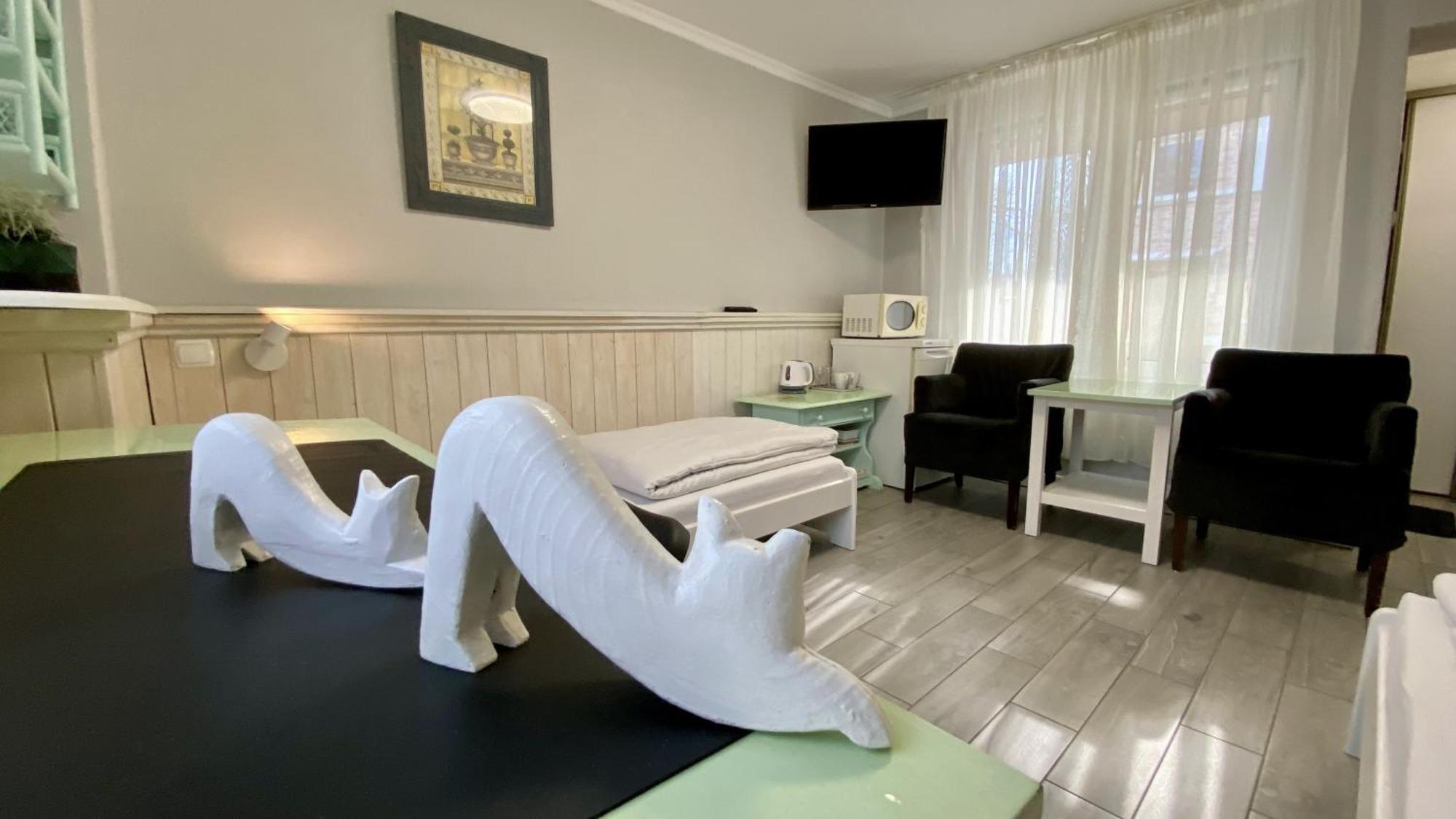 Villa Pod Orzechem W Zaniemyslu Buitenkant foto
