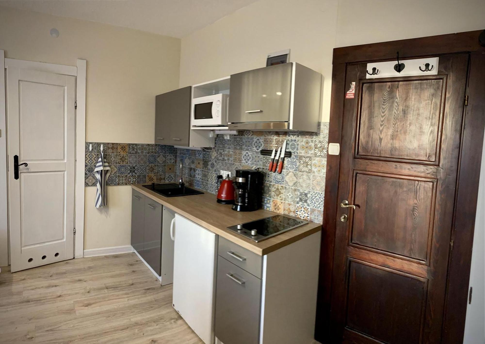 Villa Pod Orzechem W Zaniemyslu Buitenkant foto